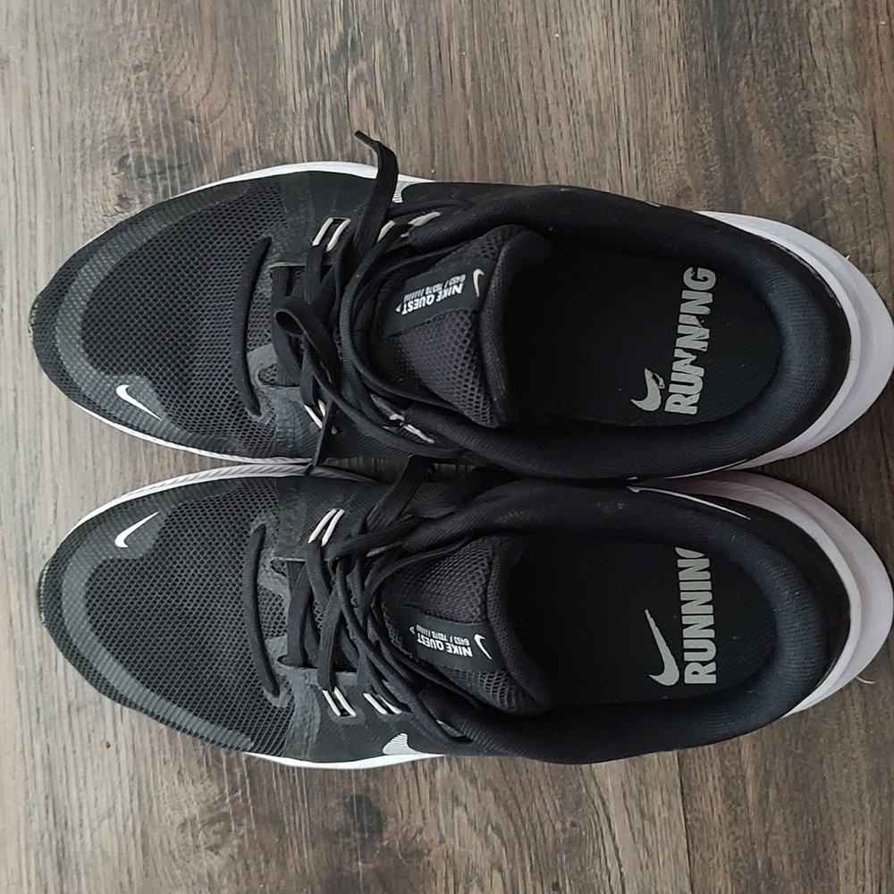 Nike Quest Running Shoes